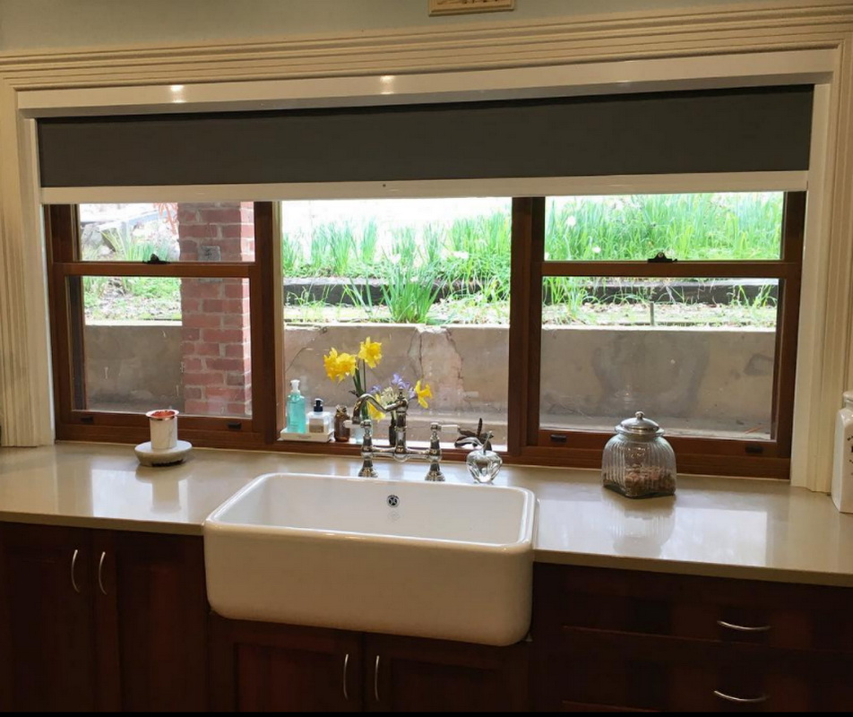 open retractable blinds in kitchen